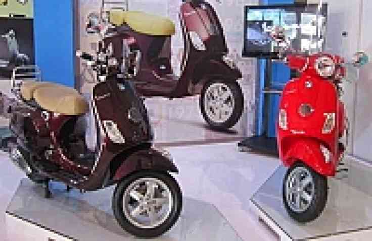 Vespa Berikan Promo Menarik di IIMS 2013