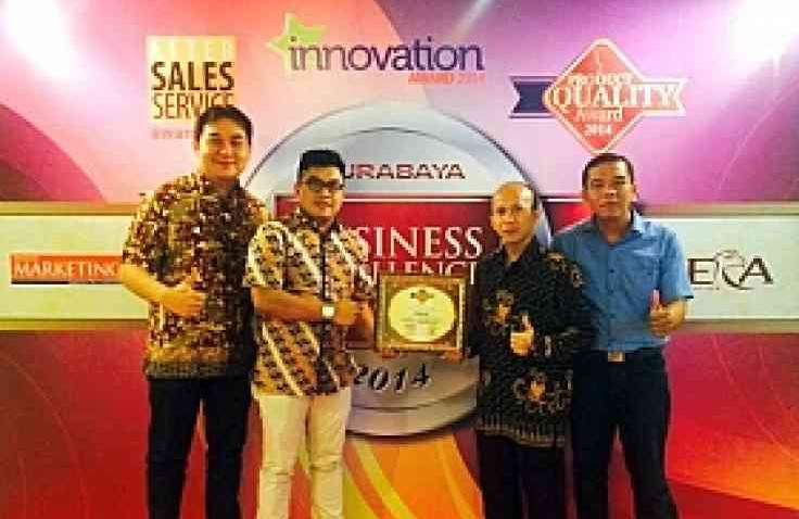 Dapat Apresiasi Konsumen Jatim, Federal Oil Raih Business Excellence Award 2014