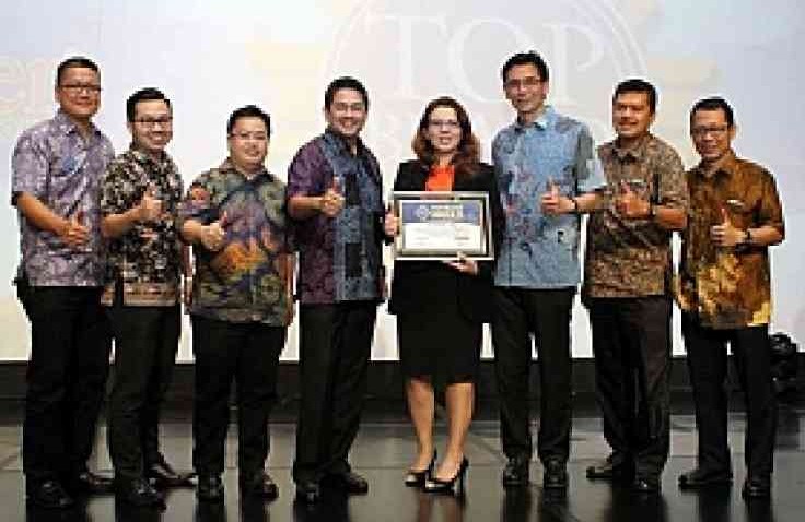 Didapuk Sebagai Pelumas Berkualitas,  Federal Oil Kembali Raih Top Brand 2015