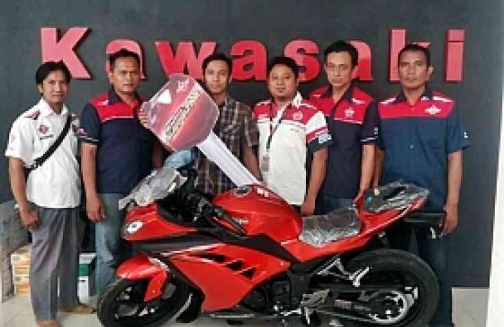 Pemenang Federal Racing Surprizing Telah Terima Kawasaki Ninja