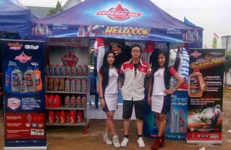 Booth Federal Oil Hadir Di Drag Bike Lampung