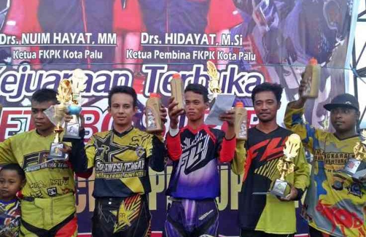 Federal Oil Sukseskan Super Grasstrack Sulawesi Tengah 2016