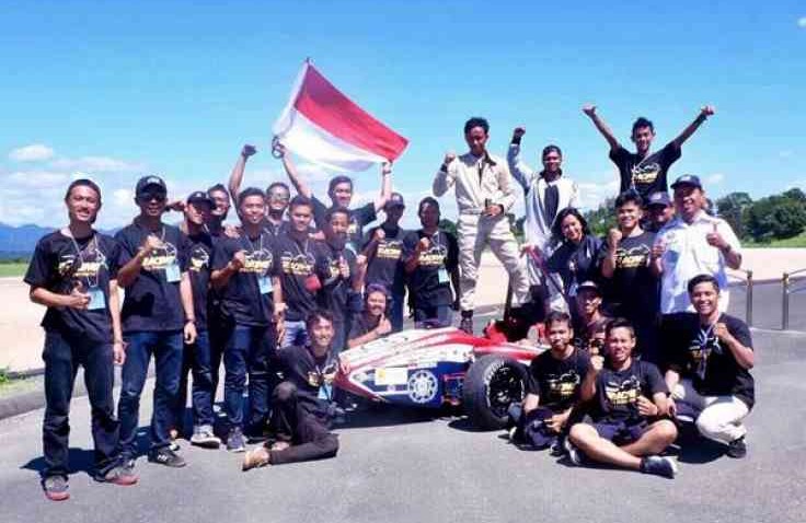 Tim Indonesia Raih Penghargaan Pada Student Formula Japan 2016