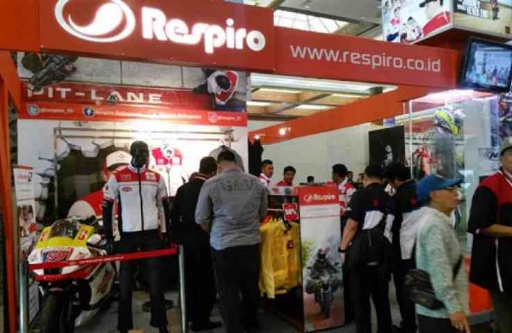 Replika Motor Balap Federal Oil Gresini Moto2 Hadir di IMOS 2016