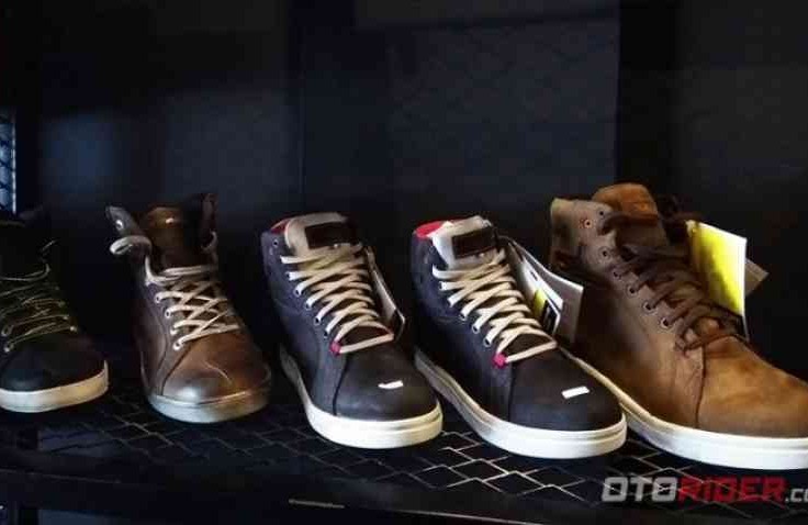 Sepatu TCX Buat Casual Oke, Buat Touring Juga Oke