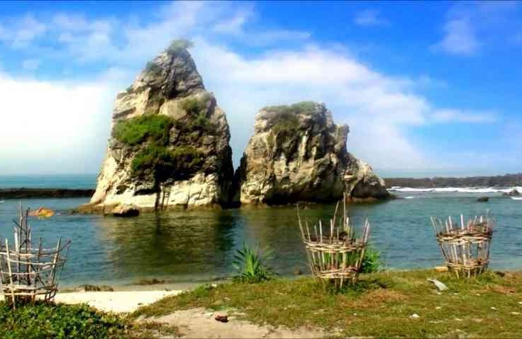 Liburan Akhir Pekan Ke Pantai Sawarna Yuk