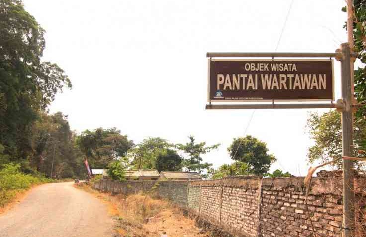 Patut Dikunjungi Nih Pantai Wartawan Lampung