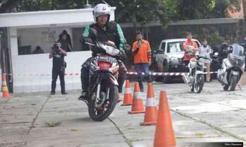 Tips Safety Riding  Untuk Pengendara Motor