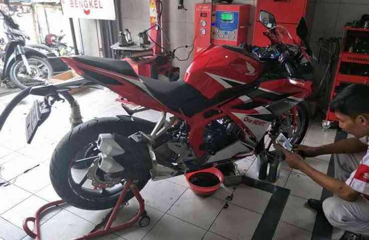 Panduan Servis Tahun Pertama CBR250RR