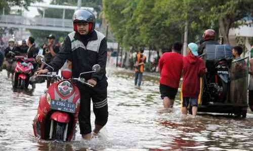 Supaya Body Motor Yang Terendam Banjir Tidak Cepat Rusak Lakukan Hal Ini