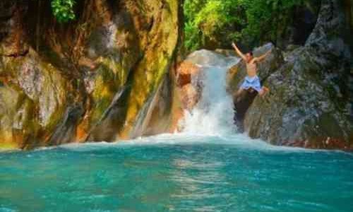 Eksotisnya Curug Bengkok di Bogor Bikin Betah