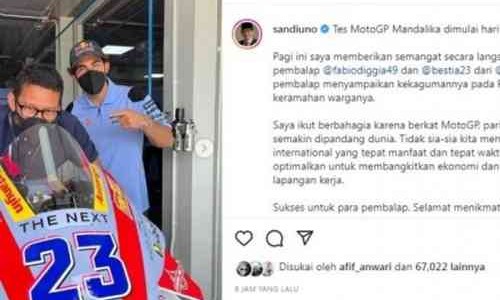  Sandiaga Uno Naik Motor Federal Oil Gresini Racing MotoGP di Sirkuit Mandalika 2022