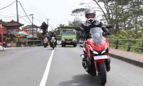 Perlengkapan ini Wajib dipakai Supa Aman Saat Berkendara Motor