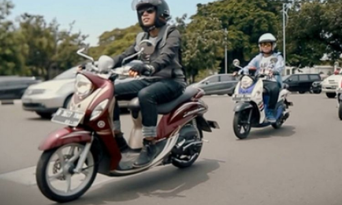 Silaturahmi Lebaran Menggunakan Sepeda Motor? Tetap Gunakan Perlengkapan Keselamatan Ya Feders!